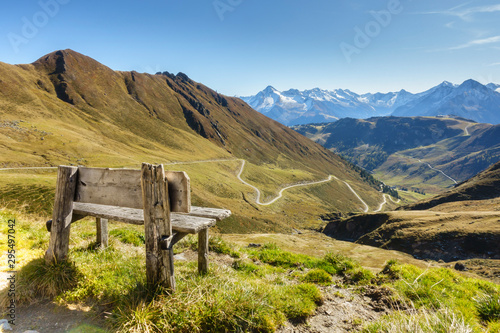 Rastbank mit herrlicher Aussicht im Zillertal in Tirol photo