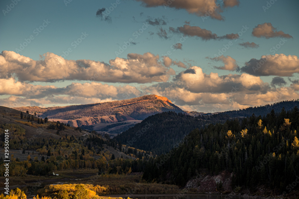 Fototapeta premium Wyoming Wilderness Landscape