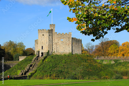Canvas Print Cardiff Castle exterior in the center of Cardiff in the autumn sunshine