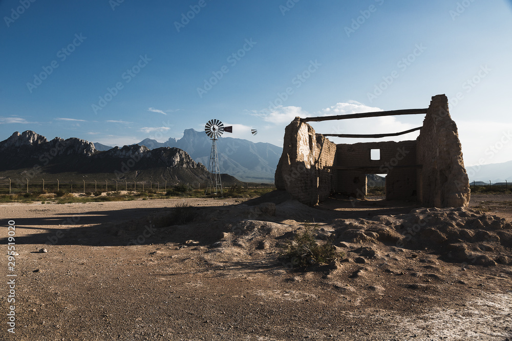 Ruinas en el desierto Ruinas en el desierto