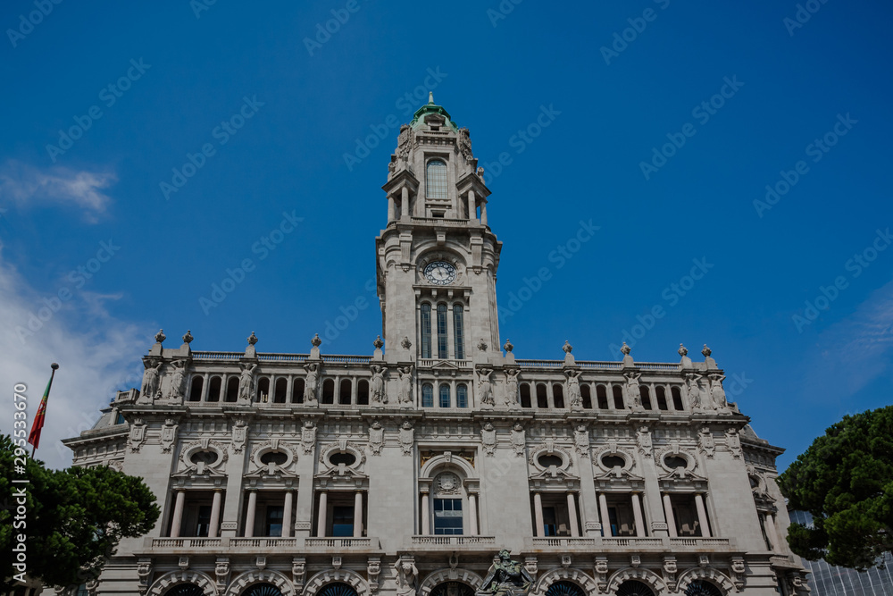 Porto City Hall on Liberty Square (Praca da Liberdade) in Porto. there is a large clock centred in the building’s 70-meter tower