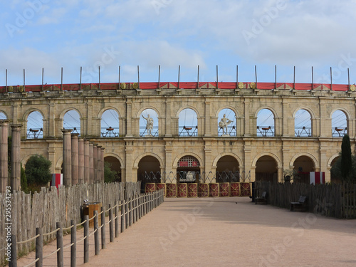 le puy du fou arène