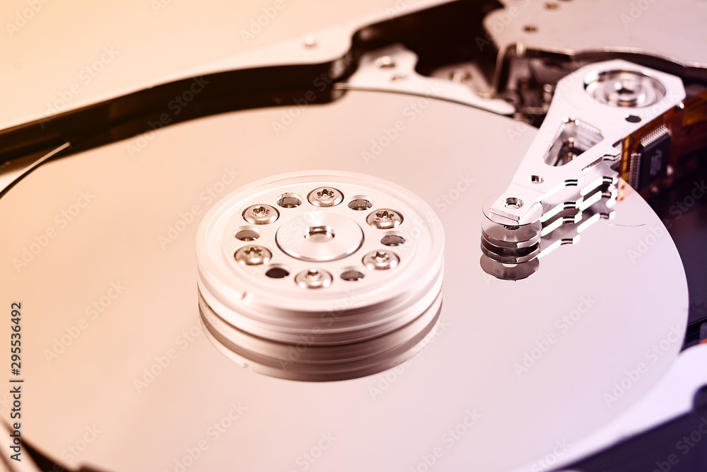 the internal structure of a hard disk reading head, toned the internal structure of a hard disk reading head, toned