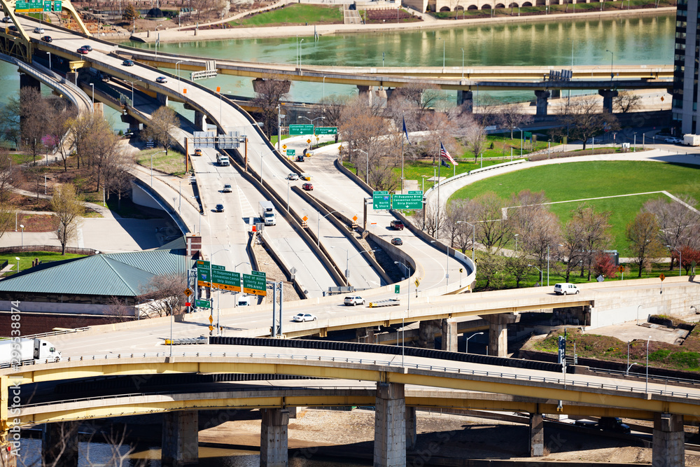 Pittsburg Parkway highway over Point State Park