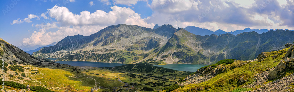 Fototapeta Panorama Doliny Pięciu Jezior w Tatrach