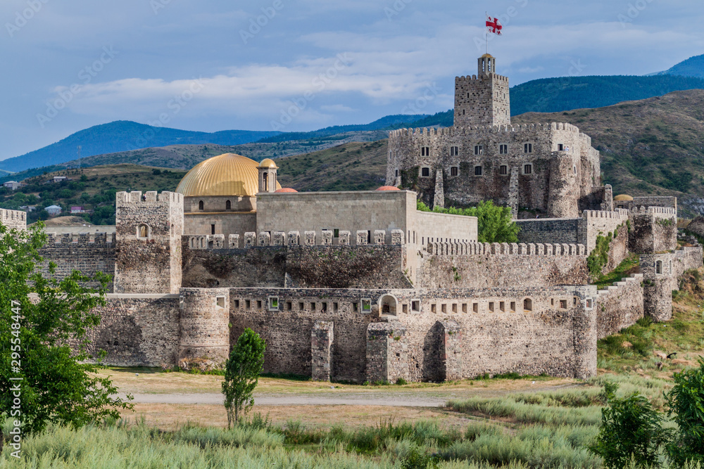 Obraz premium Rabati Castle fortress with Ahmadiyya Mosque in Akhaltsikhe town, Georgia
