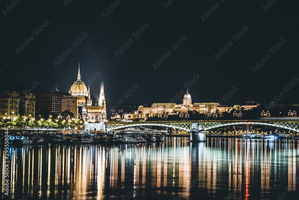 Obraz premium budapest by night