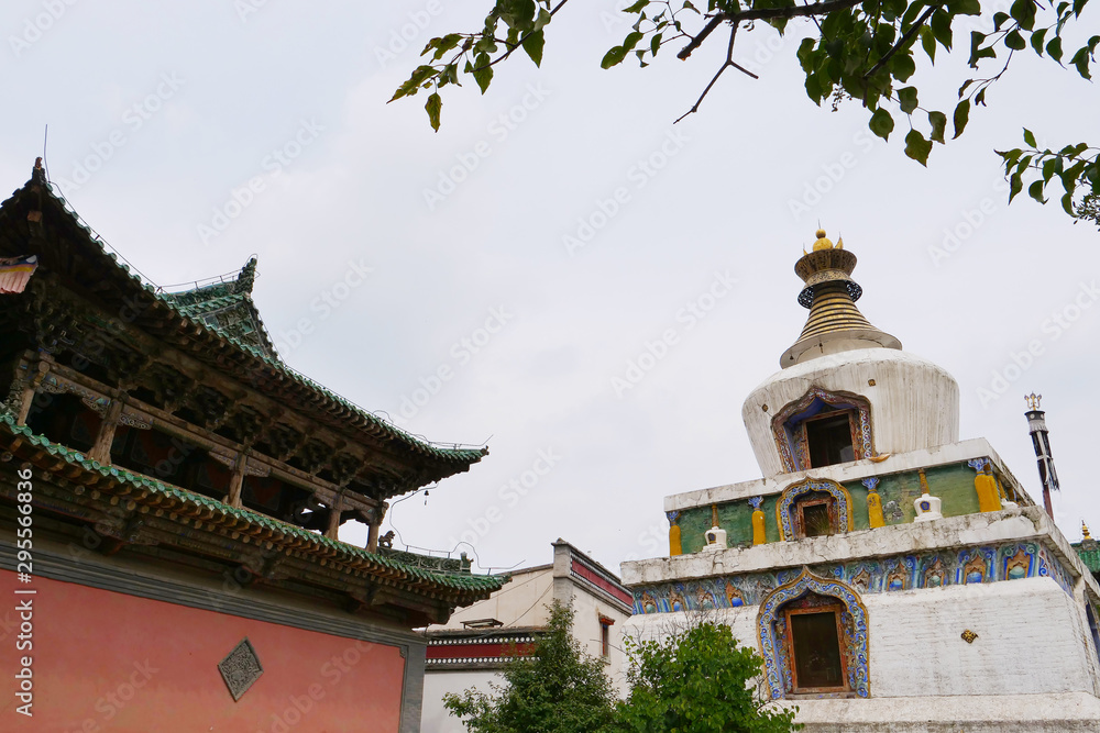 Naklejka premium Kumbum Monastery, Ta'er Temple a Tibetan Buddhism Monastery in Huangzhong County, Xining Qinghai China.