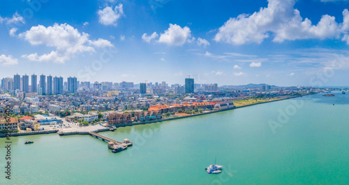 Coastal and dock scenery in Beihai City, Guangxi © Weiming