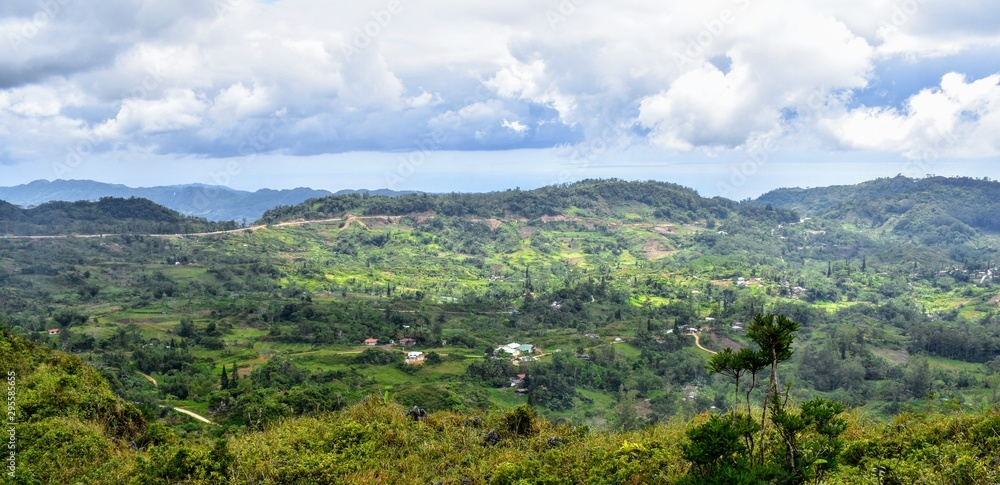 Naklejka premium Beautiful hiking trail in the Philippines mountains