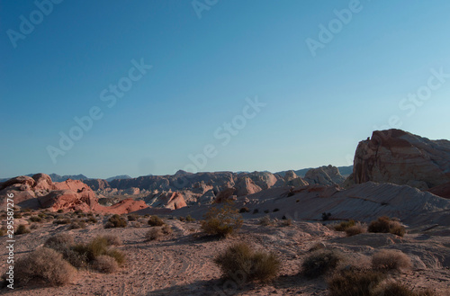 arches national park valley of fire desert © Nia