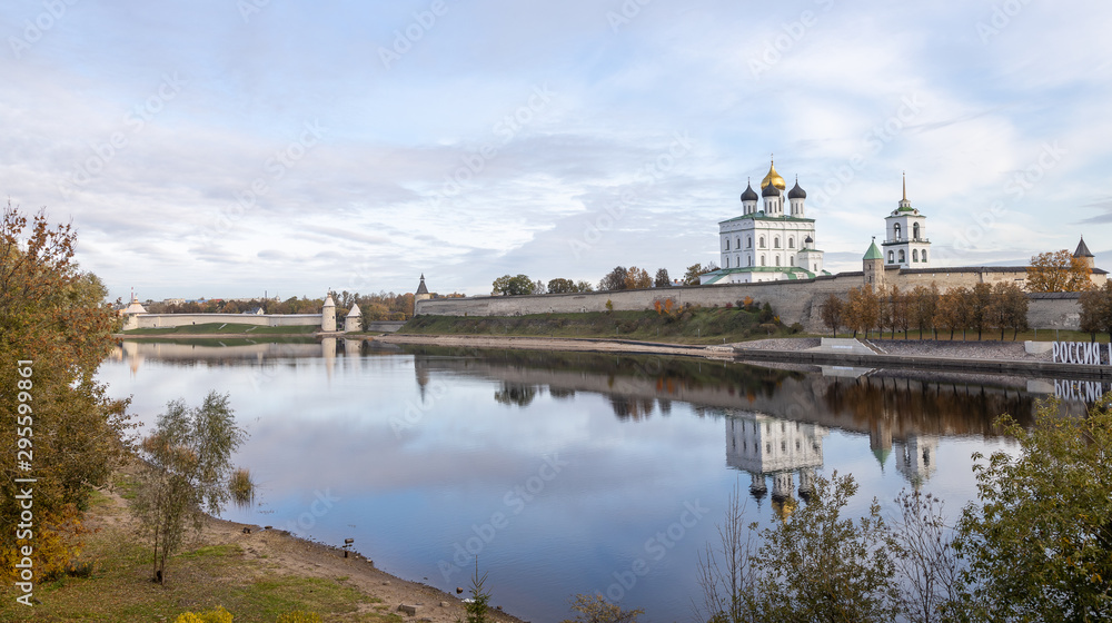 Bank of the Velikaya river. Pskov Kremlin. Trinity cathedral, Pskov, Russia Bank of the Velikaya river. Pskov Kremlin. Trinity cathedral, Pskov, Russia