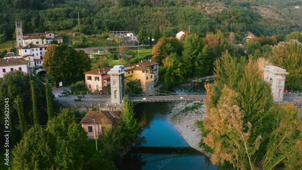 Ponte delle catene a Fornoli Ponte delle catene a Fornoli