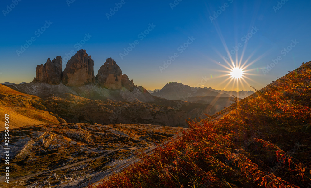 Obraz premium Tre Cime di Lavaredo at Sunset