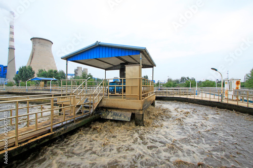 Oxidation ditch sewage treatment plant and table exposure machine © YuanGeng