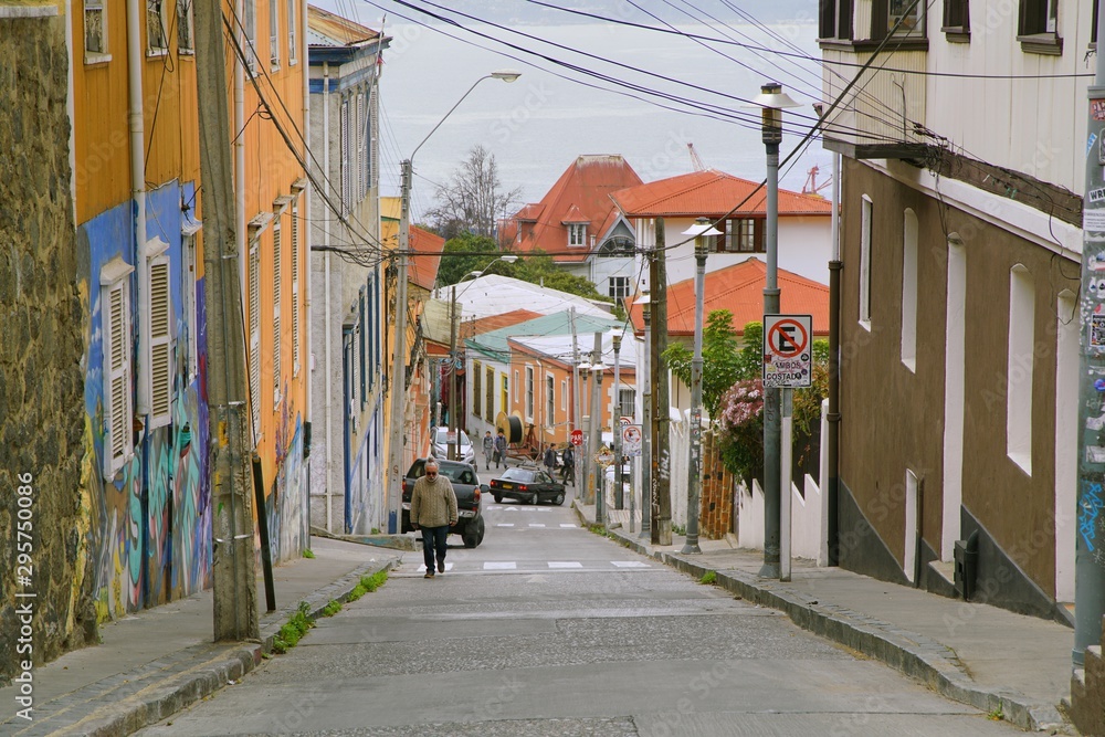 Colorful streets of Valparaíso, Chile