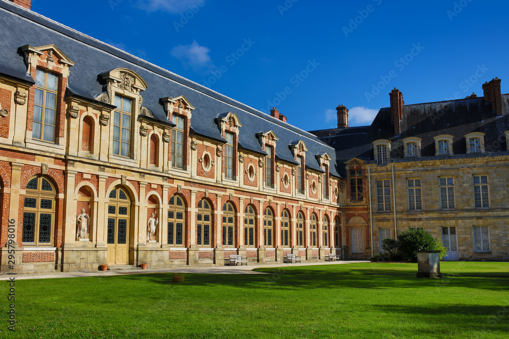 the castle of Fontainebleau