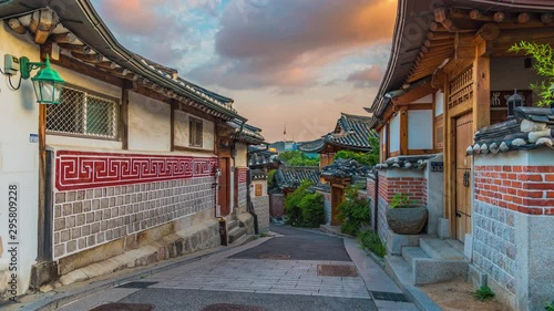 Wallpaper Mural Time lapse at Seoul City,Bukchon Hanok Village, Seoul, South Korea, 4K Time lapse. Torontodigital.ca