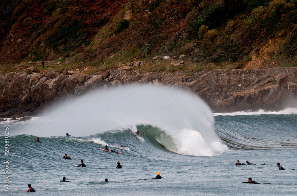 Fototapeta premium olas mar san sebastian donostia surf basque country