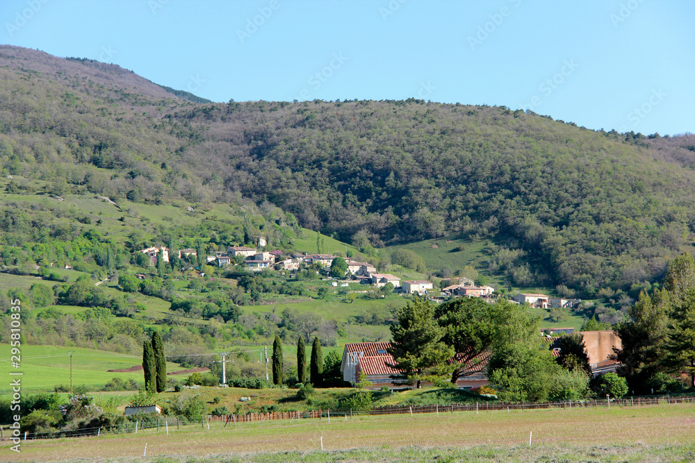 Fototapeta premium Paysage de la Drôme
