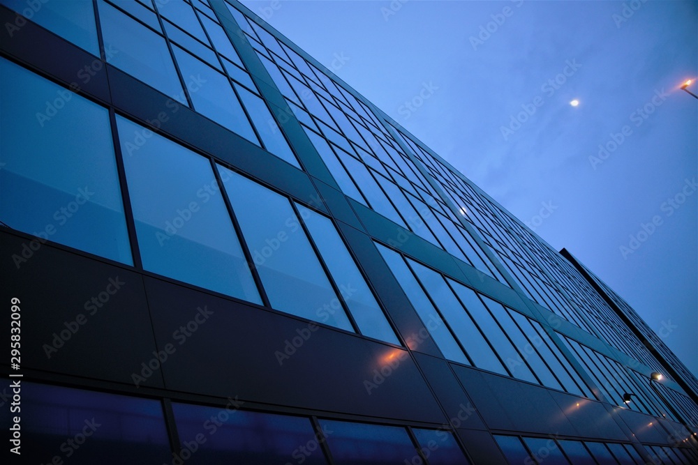 Obraz premium modern office building