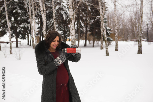 pregnancy, drinks, winter, people and expectation concept
