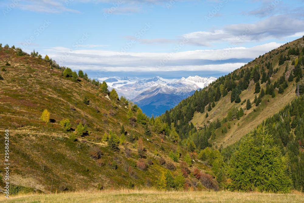 Naklejka premium Wandern in Südtirol: Panoramarundweg 