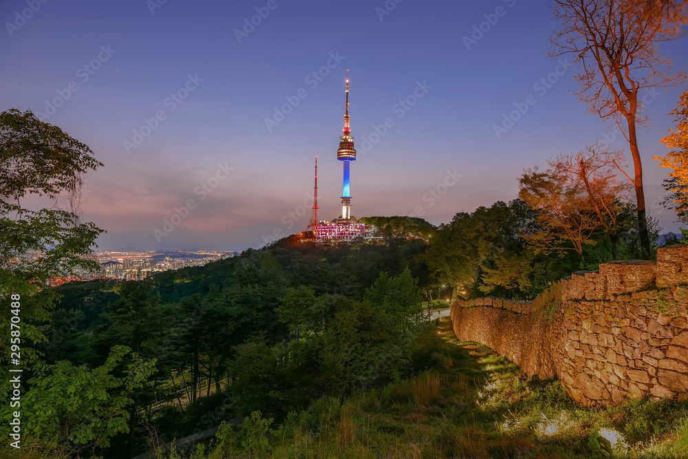 Obraz premium Seoul tower,Namsan tower in korea
