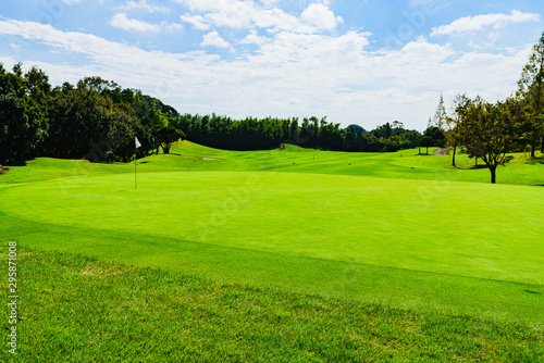 Image of management : landscape of Japanese golf scene in green side ( goal of hole )