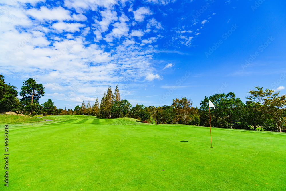 Image of management : landscape of Japanese golf scene in green side ( goal of hole )