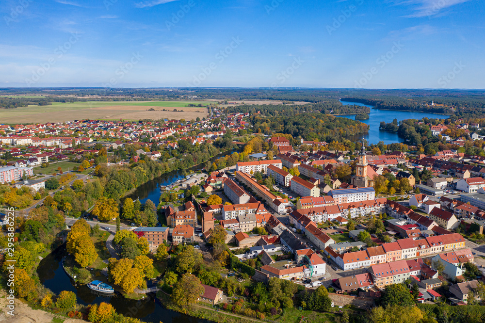 Aussicht auf die Altstadt von Templin in der Uckermark, Land Brandenburg im Herbst