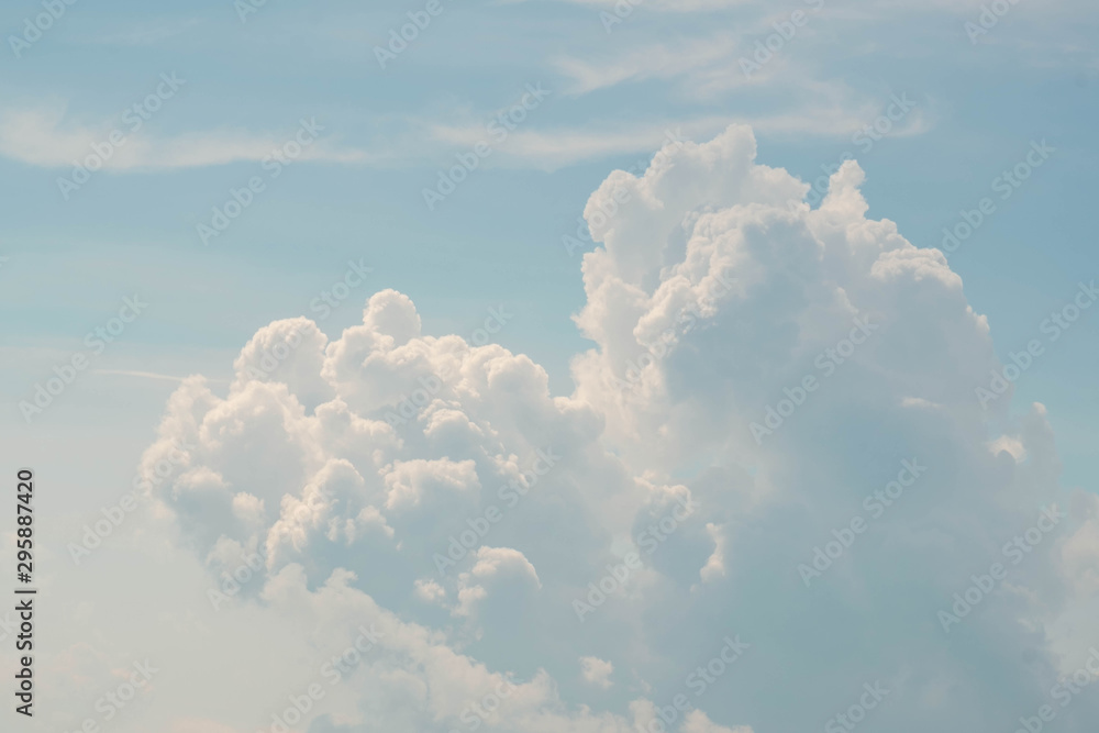 Cumulonimbus clouds there is unique mushroom shape