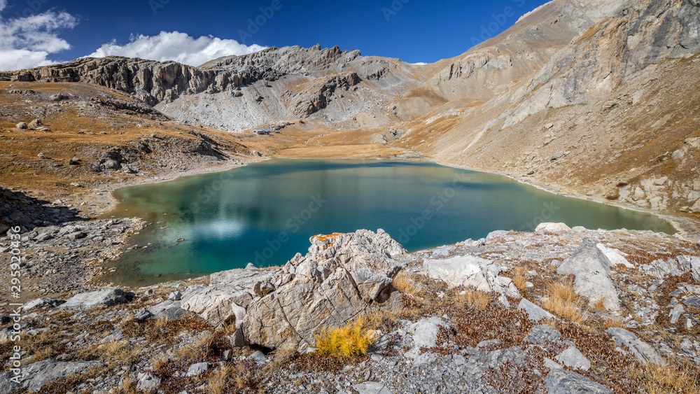 Lac Premier et Refuge du Chambeyron - First Lake and the Chambeyron's refuge Lac Premier et Refuge du Chambeyron - First Lake and the Chambeyron's refuge