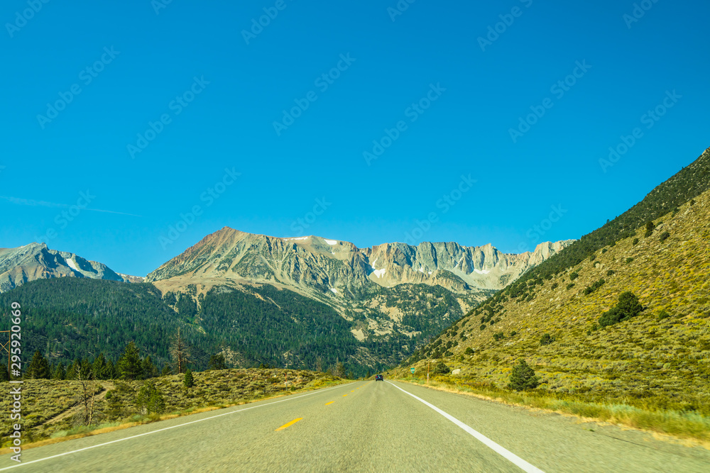 Naklejka premium Amazing view over the Yosemite National Park in USA