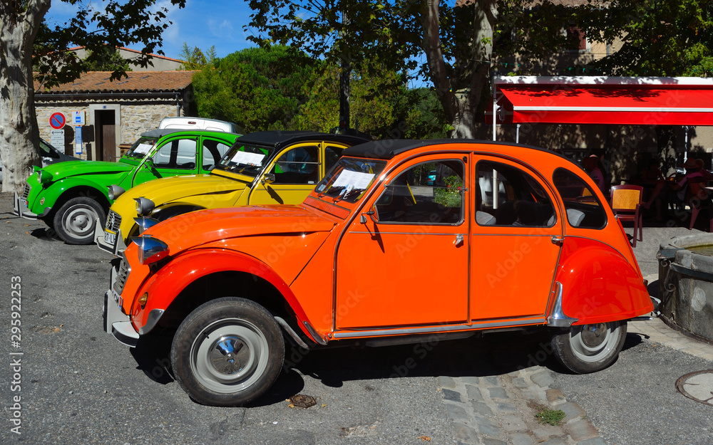 Classic Citroen 2CV Motor car on show. Stock-foto | Adobe Stock