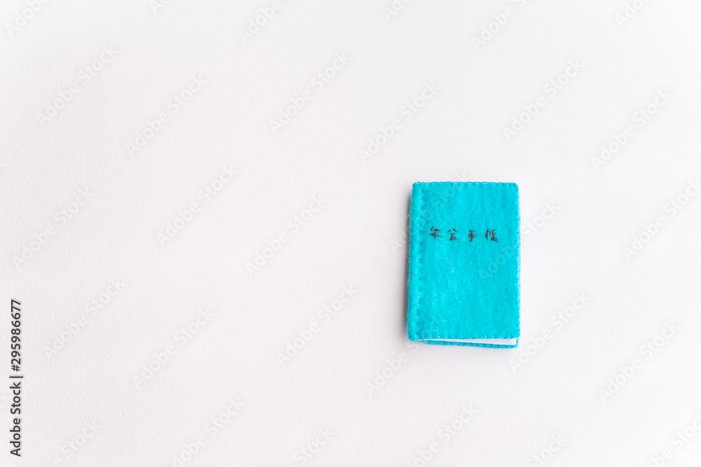 ハンドメイド　フェルト　年金手帳(9-1)