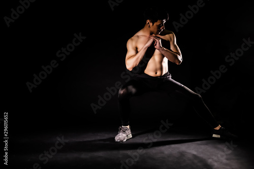 sport man at fitness gym cl...