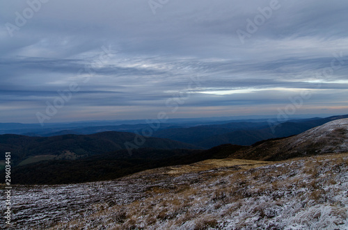 Panorama z połoniny Caryńskiej Bieszczady