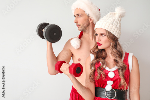 Young couple dressed as San...