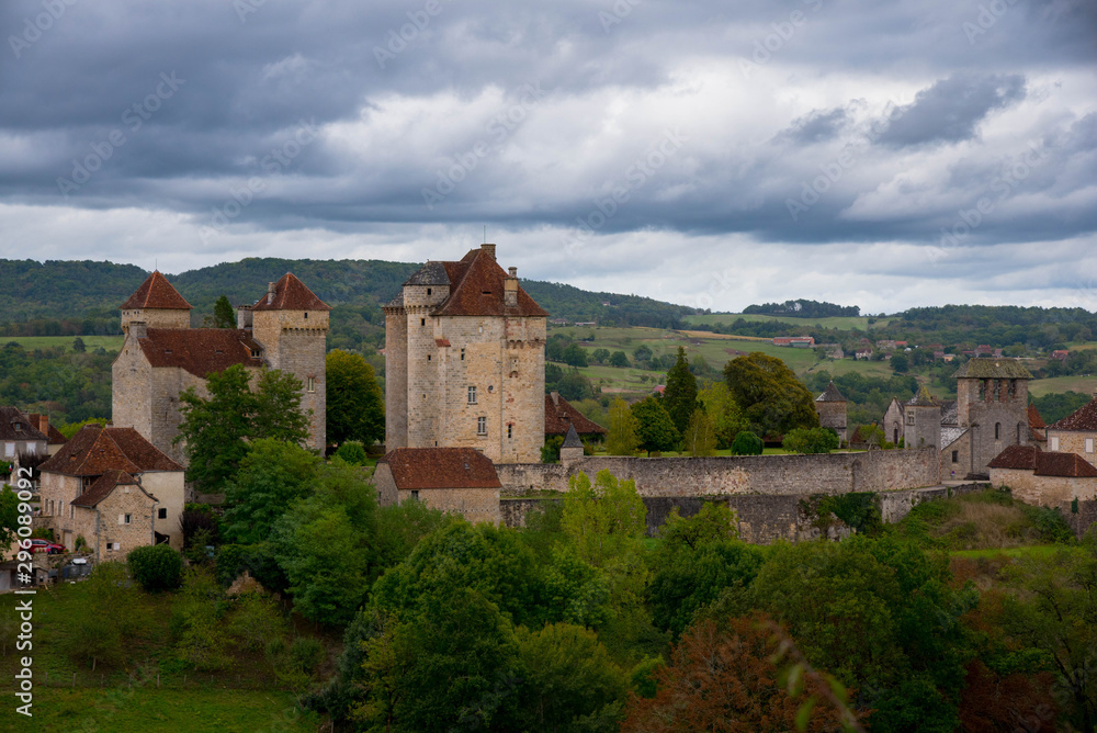 Festungsdorf Curemente im Vallée de la Dordogne