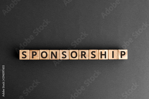 Cuadro en lienzo Sponsorship - word from wooden blocks with letters, financially supporting spons