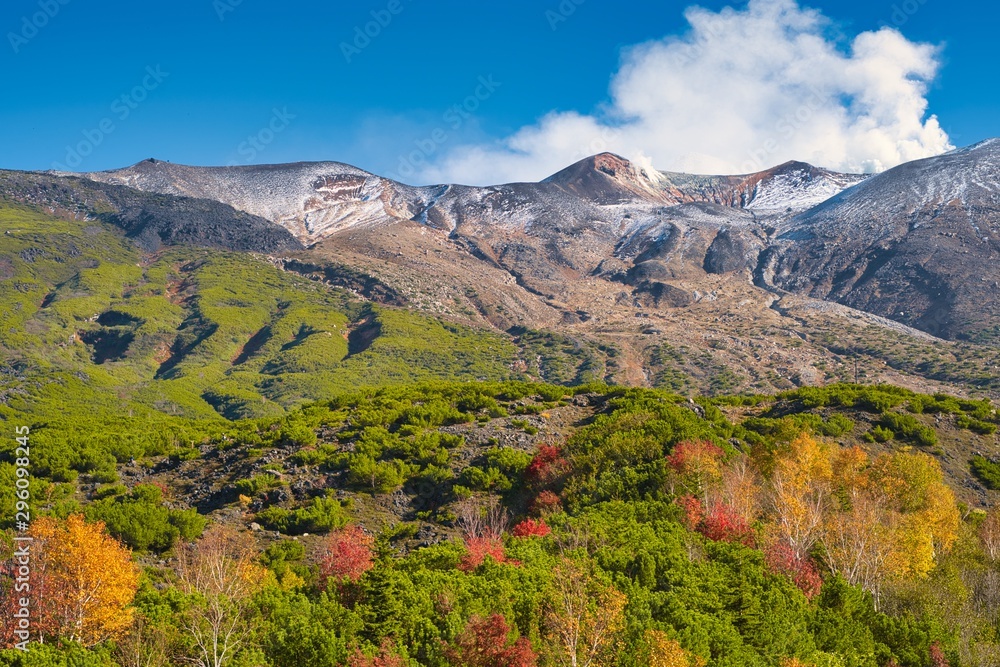 Naklejka premium Truly magnificent panoramic views of the Mt.Tokachi range