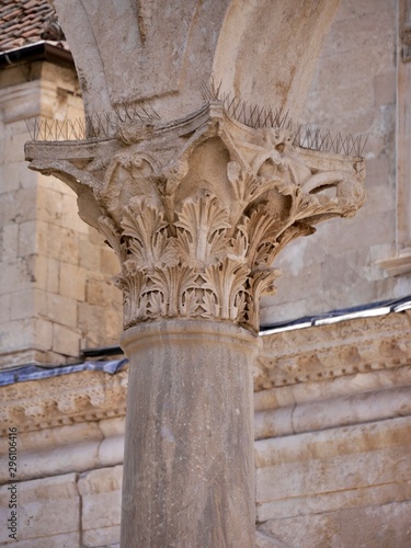 alte, griechische Säule in Split
