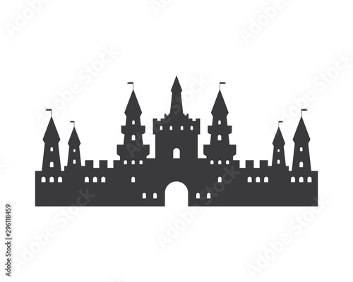 castle logo icon vector illustration design © sangidan