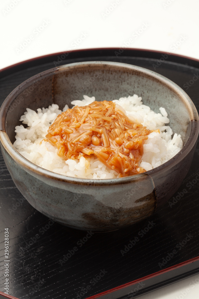 なめ茸をかけたご飯 なめ茸をかけたご飯