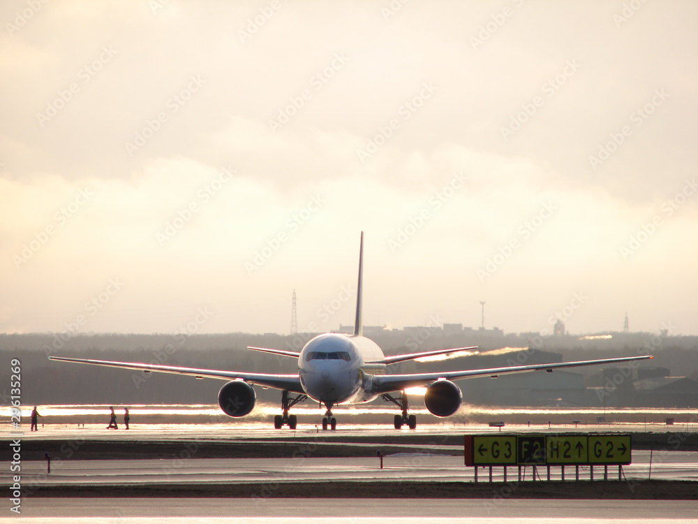 離陸準備中の飛行機 離陸準備中の飛行機