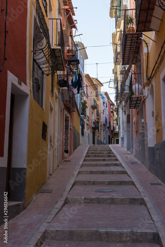 Stairs in a narrow street © Vicente Sargues