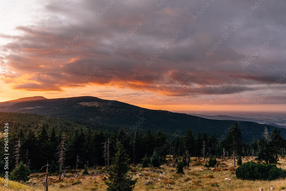 Sun setting over the giant mountains after a warm autumn day, taken on the Polish-Czech border. Sun setting over the giant mountains after a warm autumn day, taken on the Polish-Czech border.