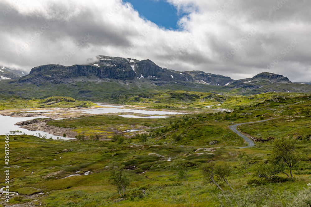 Fototapeta premium Panoramic view to Hardangervidda plateau and Kjelavatn lake, Norway