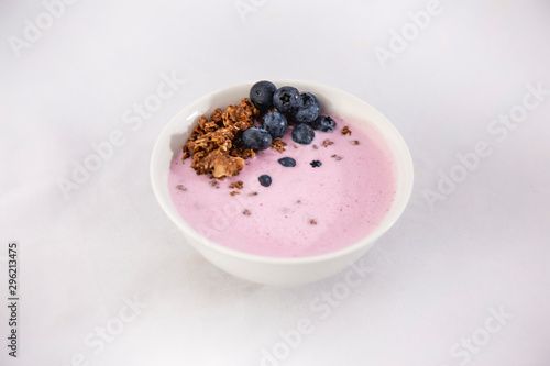 Acai Smoothie Bowl for a healthy breakfast with blueberry